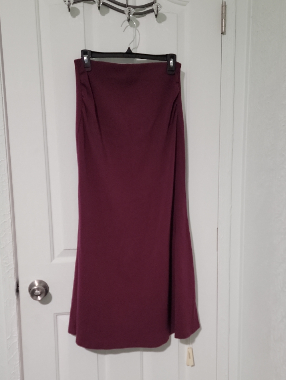 OGL Berry LiteWarm Eco-Mousse Material High-Rise A-Line Maxi Skirt Size Medium